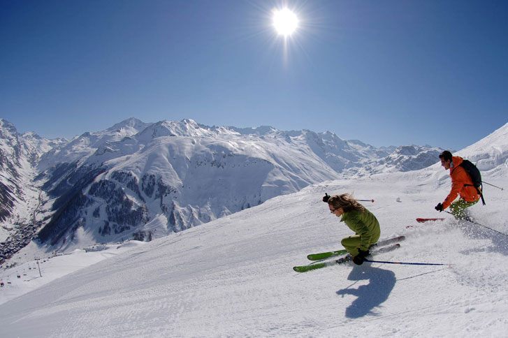 Val-d'Isere-Early-Season-Skiing