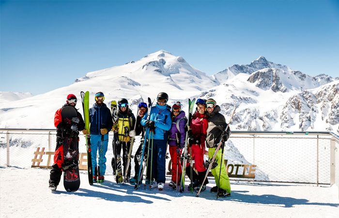 Group skiing in Tignes