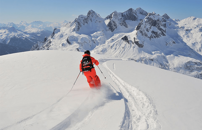 Skiing in Lech